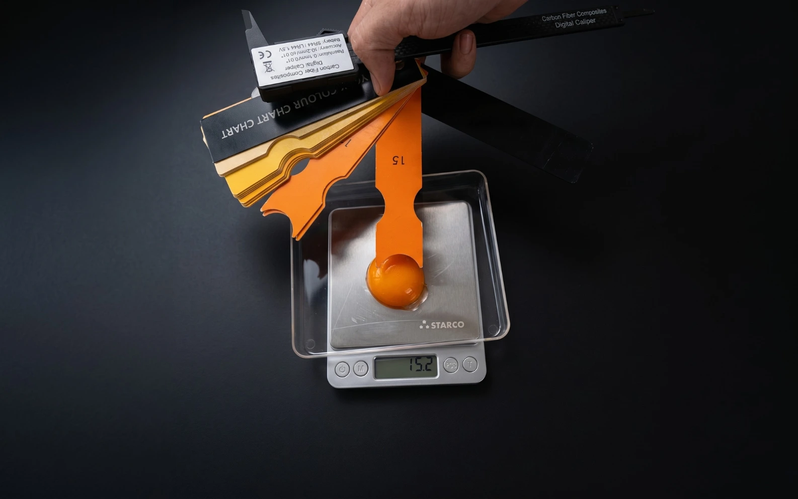 Pengujian Yolk Index 15 telur omega premium Herbanila tanpa pewarna kimia